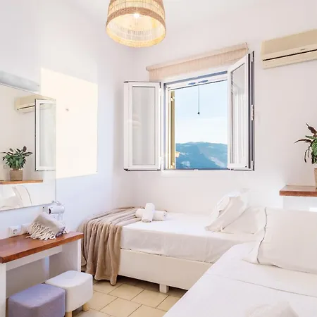 Kanakis דירה אסוס